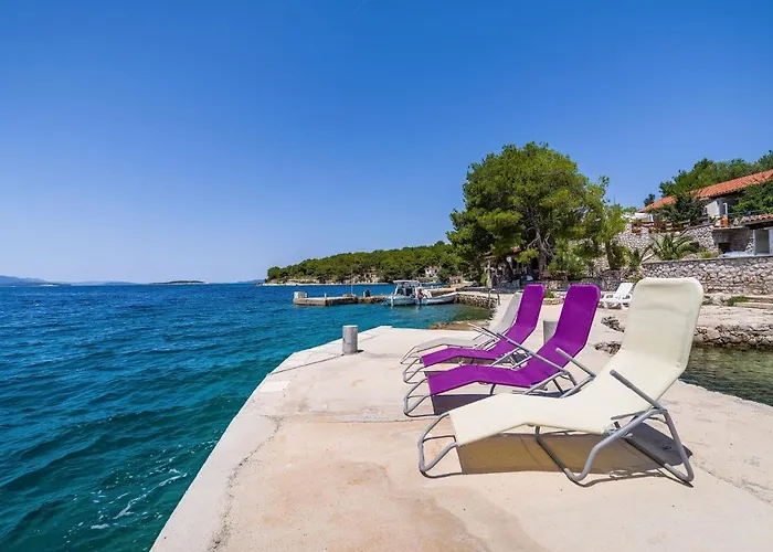 Secluded Fisherman's Lavdara, Dugi Otok - 396 Casa de Férias Sali