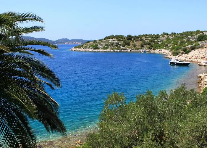 בית נופש Secluded Fisherman's Lavdara, Dugi Otok - 396 *