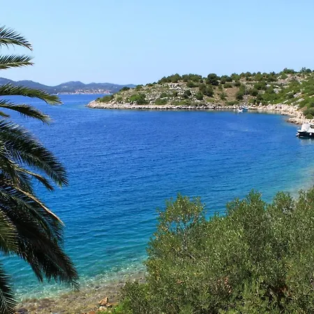 Dom wakacyjny Secluded Fisherman's Lavdara, Dugi Otok - 396 *