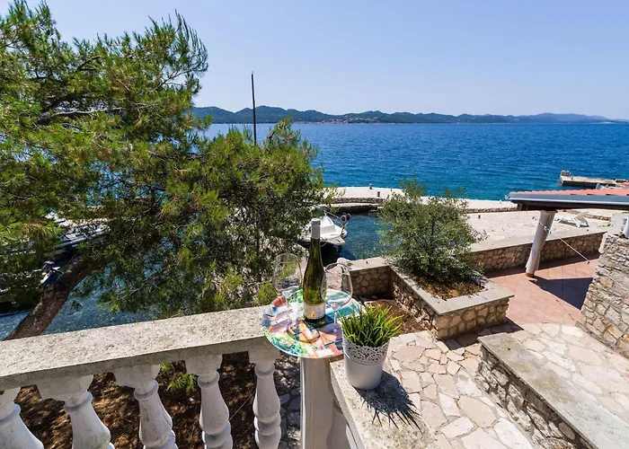 Secluded Fisherman's Lavdara, Dugi Otok - 396 펜션