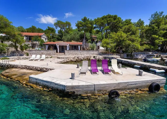 Secluded Fisherman's Lavdara, Dugi Otok - 396 Holiday home Sali